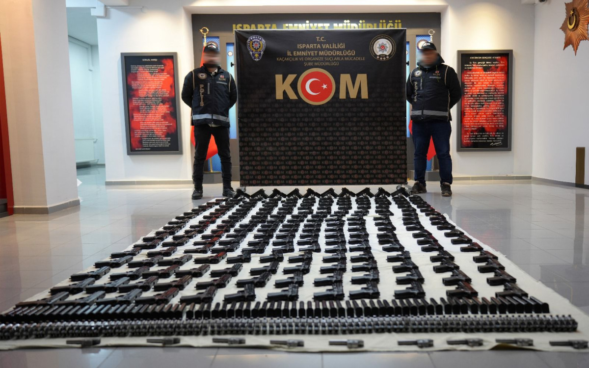 230 adet ruhsatsız tabanca ele geçirildi