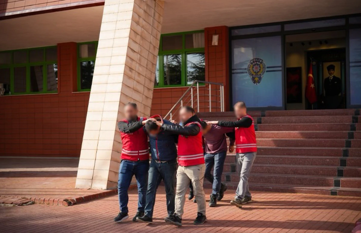 Ağır Su&ccedil;lardan Aranan Firarilere Ge&ccedil;it Yok