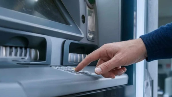 ATM&rsquo;lerde yeni d&ouml;nem: Bankaların g&uuml;nl&uuml;k para &ccedil;ekme limitleri belli oldu