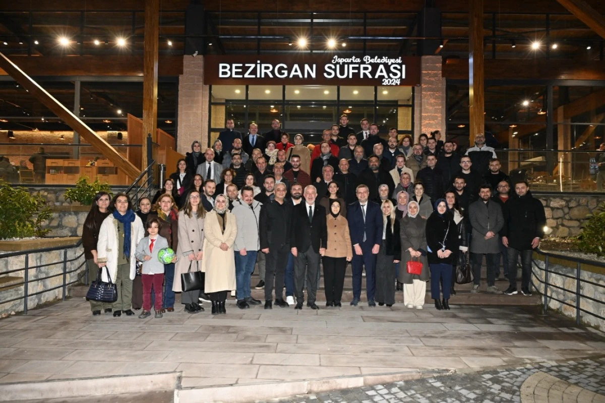 Başkan Başdeğirmen: &ldquo;Isparta Belediyesi T&uuml;rkiye&rsquo;ye &ouml;rnek bir belediyedir&rdquo;