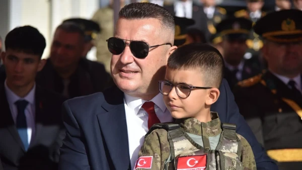 Eğirdir&rsquo;de 29 Ekim T&ouml;reninde Y&uuml;reklere Dokunan An