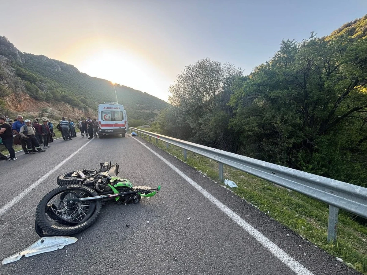 Eğirdir’de motosiklet kazasında Lise Öğrencisi Muhammet Yavuz hayatını kaybetti