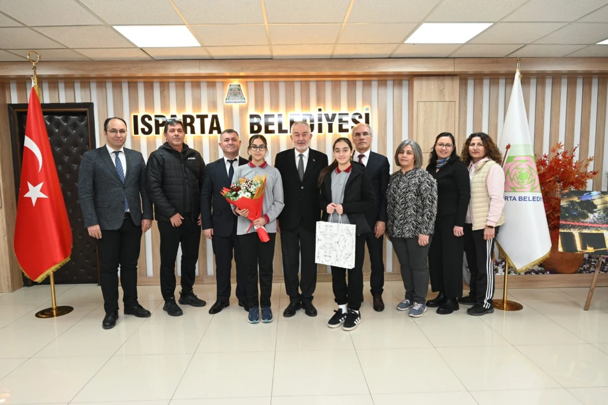 &ldquo;Eğitim dostu bir başkanımız var&rdquo;