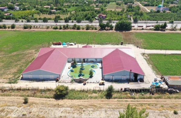 Gen&ccedil;ler maddeden temizleniyor