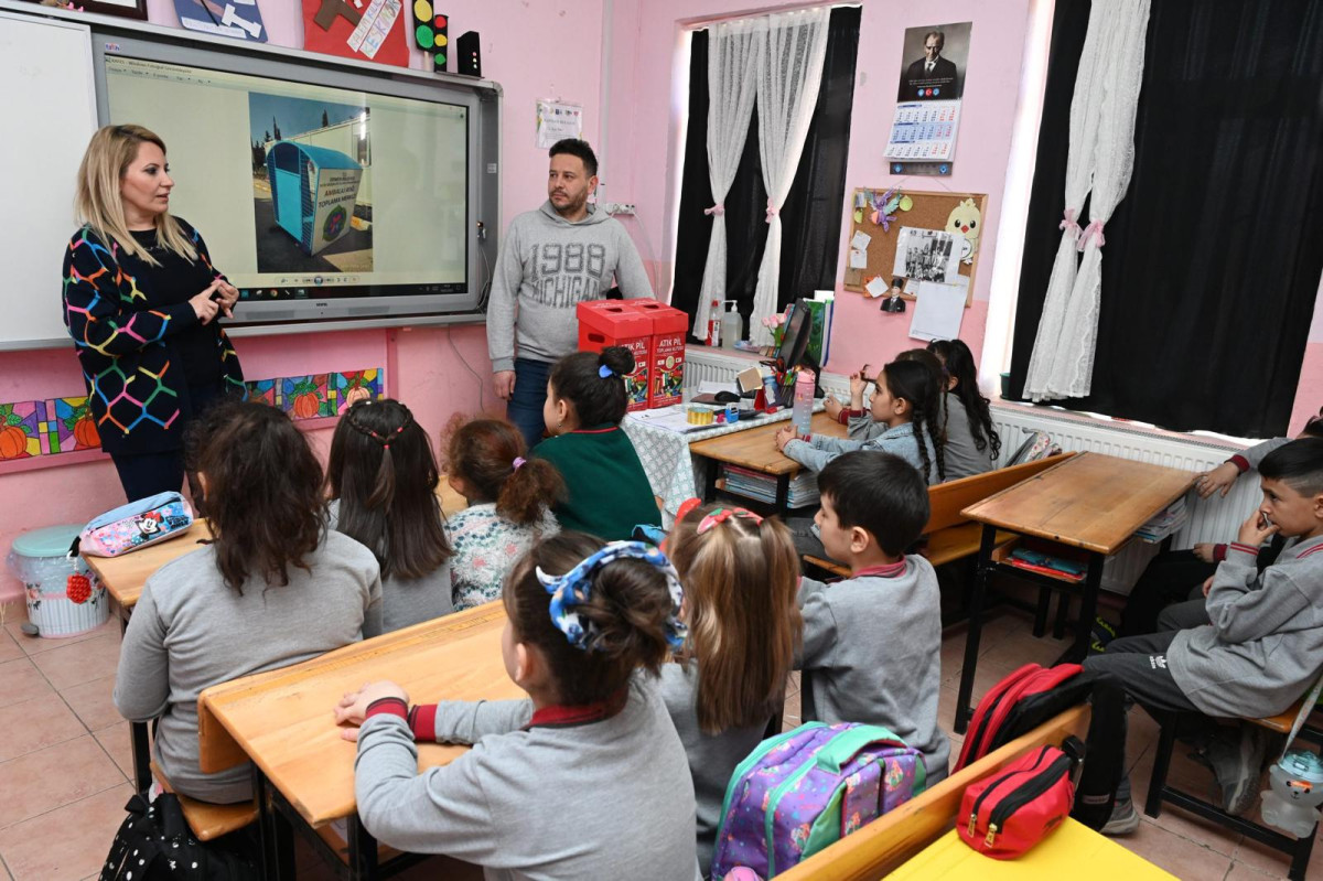Isparta Belediyesi köy okullarında sıfır atık eğitimi veriyor