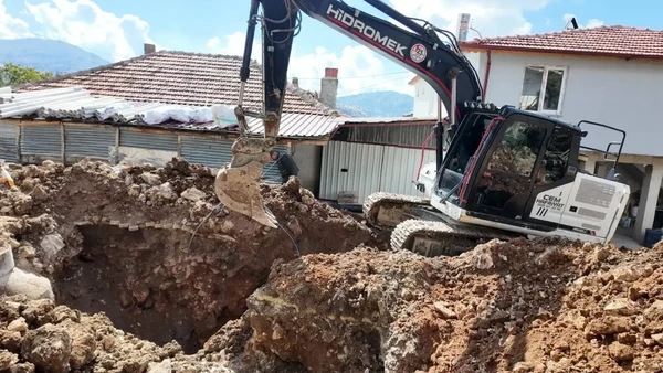 Isparta&rsquo;da k&ouml;ylerin altyapı ihtiya&ccedil;ları gideriliyor