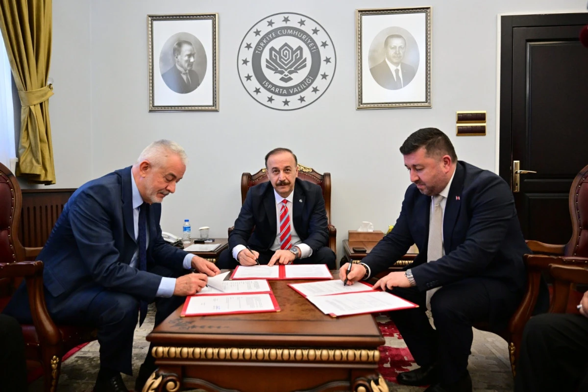 Isparta&rsquo;da yeni spor salonu i&ccedil;in protokol imzalandı