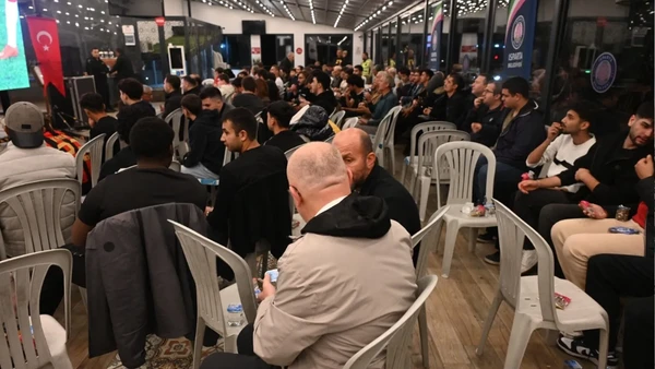 Milli ma&ccedil; dev ekrandan takip edildi