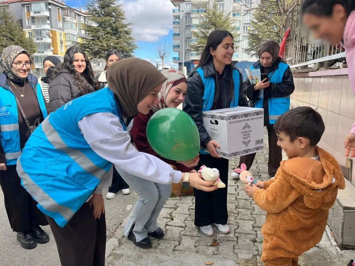 Ramazanda dayanışmanın  en g&uuml;zel &ouml;rneği sergilendi