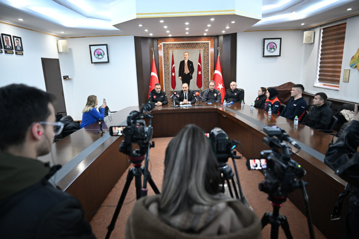 Vali Abdullah Erin, Kahramanmaraş Depremlerinin İkinci Yıl Dönümüyle İlgili Basın Toplantısı Düzenledi